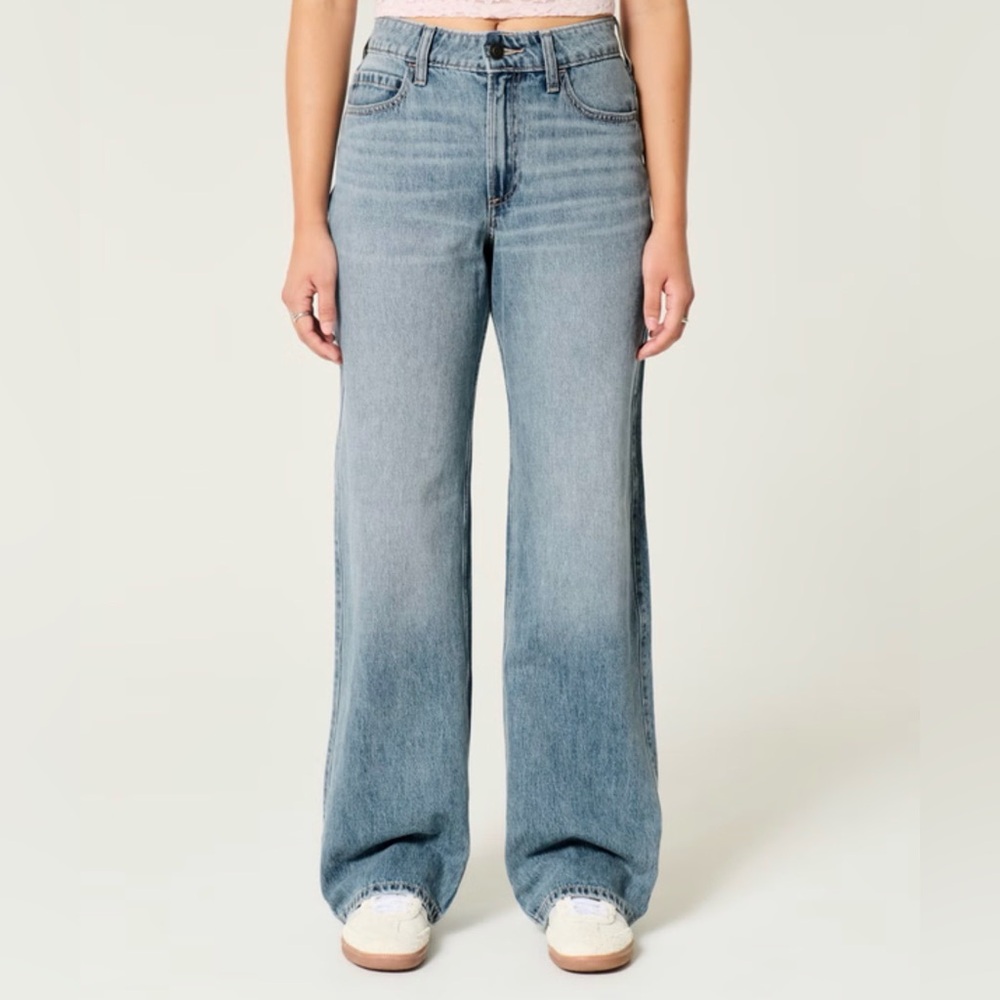 Hollister Curvy Wide Leg Jeans